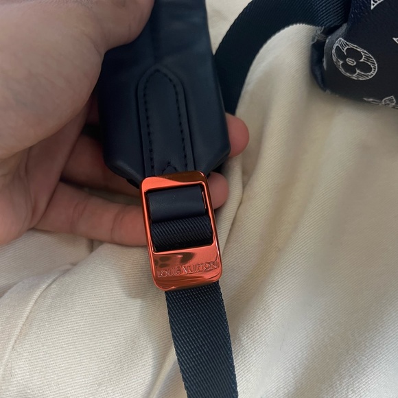 Louis Vuitton Apollo Backpack - Picture 6 of 9